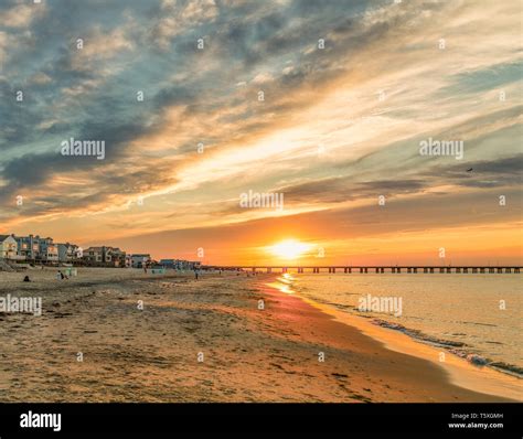 Sundown On The Chesapeake Bay In Virginia Beach Va Stock Photo Alamy