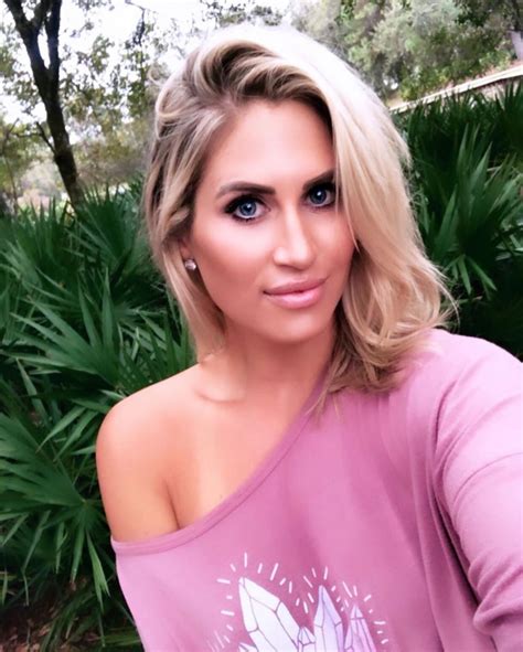 Instagram Golfer Karin Hart Set The Internet On Fire With A Smoking Hot