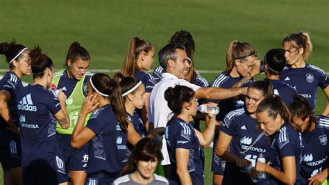 Renuncian 15 Jugadoras A La Selección Femenil De España Ante Negativa A Destituir Al Entrenador