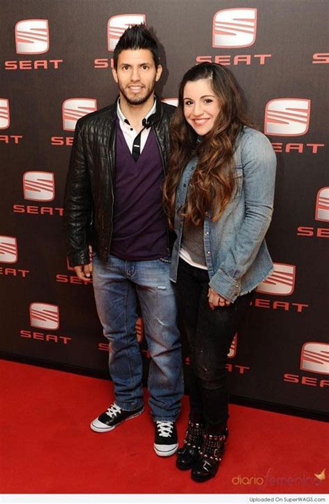 She is gianinna maradona( but now they are no more together) other relationship of sergio aguero: Sergio Aguero Wife