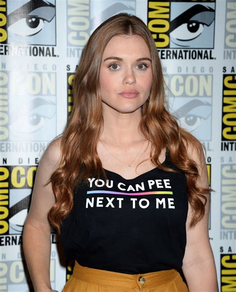 Sexy Beautiful Babes Holland Roden ‘teen Wolf Press Line At Comic