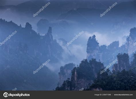 Avatar Mountains Zhangjiajie China Stock Photo By ©kanuman 235471398
