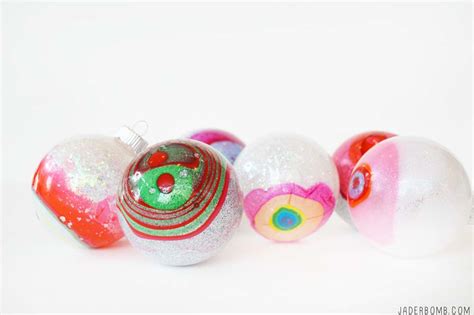 Dots looks like an ordinary fountain pen, a rod of each ends with the round metal tip. Do It Yourself Nail Polish Ornaments -Glittery DIY Christmas Ornaments
