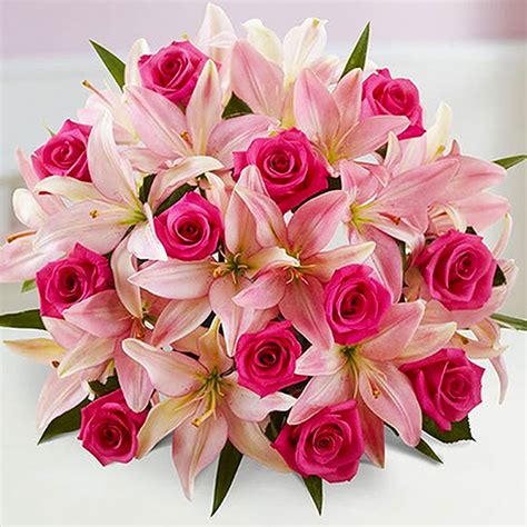 Magnificent Pink Rose And Lily Bouquet Winni