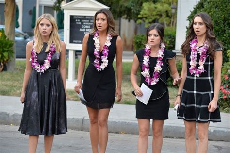 Pretty Little Liars Sexiest Tv Shows On Netflix August 2017