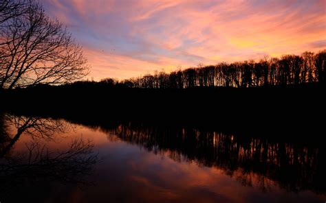 Download Wallpaper 3840x2400 River Trees Sunset Reflection Dark 4k