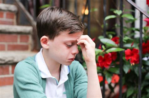 Humans Of New York Picture Of Gay Teen Crying Met With Heartwarming