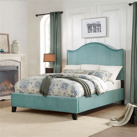 Изголовье с каретной стяжкой в мягкой раме / headboard in a soft frame diamond tufted pattern. Carlow Teal Upholstered Bed Homelegance | Furniture Cart