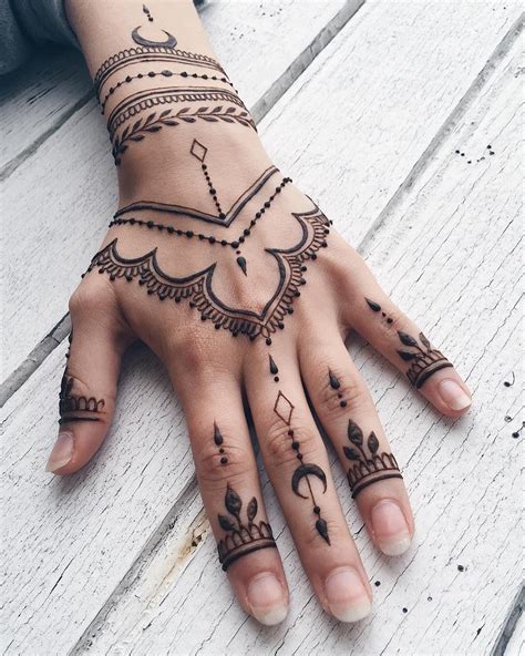 Henna Design For Hands Witchystyle Henna Henna Tattoo Muster Tattoo