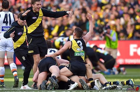 Follow the action from marvel stadium with live scores on the roar from 7:25pm (aest). Richmond vs GWS, Grand Final, 2019, MCG | AFANA