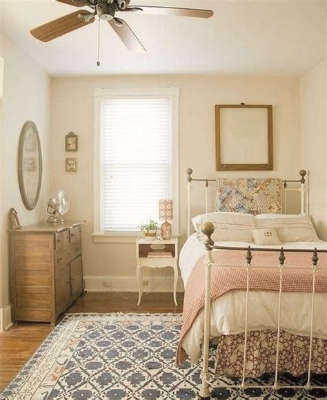 Small Cozy Bedroom Design