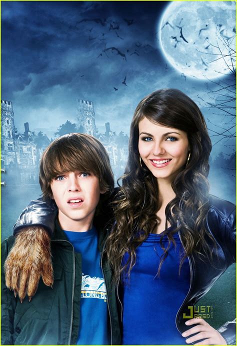 brooke shields and victoria justice the girls who cried werewolf photo 2483710 brooke shields