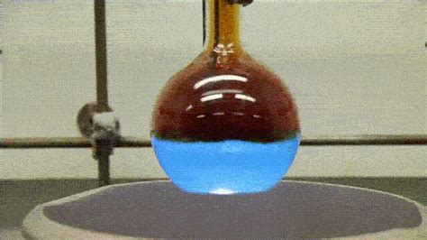 Chemical Reaction GIFs That Will Make You A Smarter Person High Babe Chemistry Chemistry