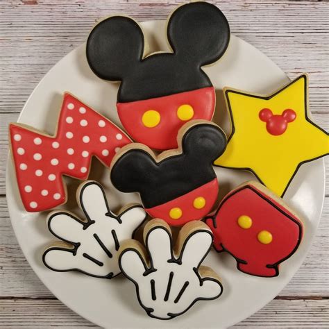 Mickey Mouse Decorating Workshop Monday July 26th At 6 Pm The