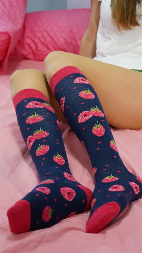 Womens Raspberry Knee High Socks Socks N Socks