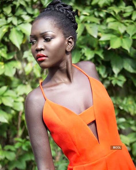 🔞 Sudanese Model Nyakim Gatwech Dubbed As ‘queen Of The Dark Becomes