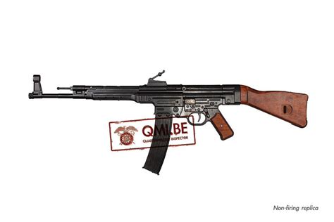 Of experience reports on the m.p.43, is a summary of a number of experience reports regarding the mp 43, the predecessor to the sturmgewehr 44. Non-firing replica StG44 (Sturmgewehr 44), Germany 1943