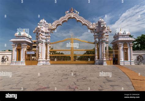 The Ornamental Entrance Gate Of Sripuram The Golden Temple In Vellore