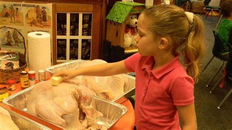 Challenger K 8 Kindergarteners Learn How To Cook Thanksgiving Meal