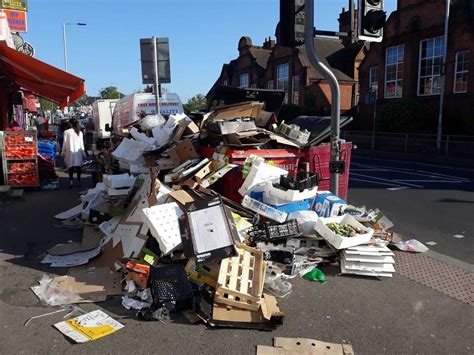 Shocking Pictures Show Huge Piles Of Rubbish In Reading Street Berkshire Live