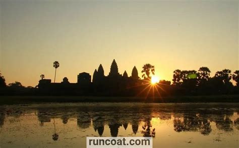 Awesome Sunset Reflection At Angkor Wat Cambodia Angkor Wat Angkor