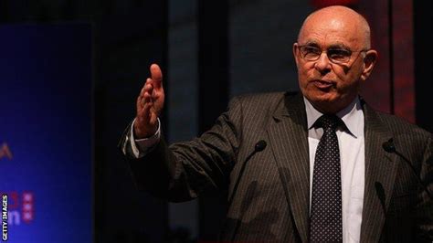 Michael van praag (amsterdam, 28 desimber 1947) is in nederlânsk sportbestjoerder. Michael van Praag to challenge Sepp Blatter for Fifa presidency - BBC Sport