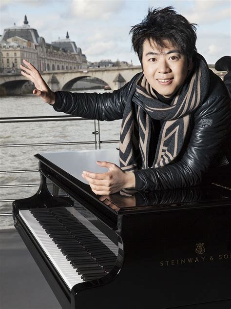 Le Pianiste Lang Lang Pose Pour Paris Matchfrenchnewscn