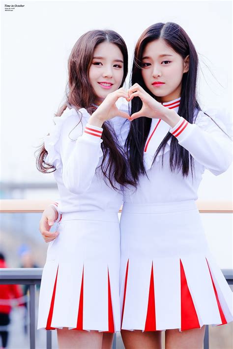 Heejin And Hyunjin In 2020 Kpop Girls Kpop Girl Groups Korean Girl