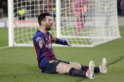 Messi Hits 600 Goals With A Brace Barca Beats Liverpool 3 0