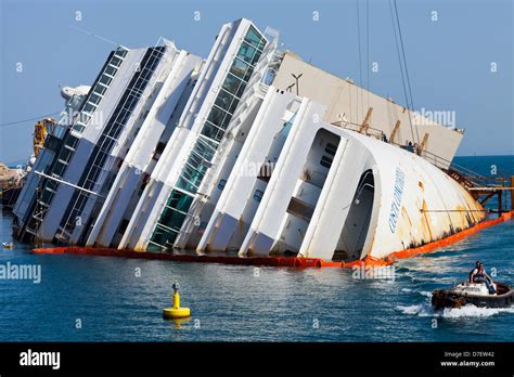 Costa Concordia Shipwreck Stock Photo Alamy