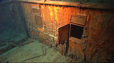 Titanic Underwater Bodies Titanic Bow06 2004 1024x574 Titanic