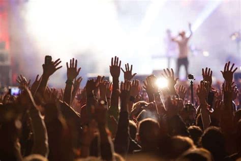 Concert Photography How To Take Great Shots From The Crowd And