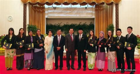 Biasiswa pinjaman kerajaan negeri sarawak. Curtin Malaysia students receive Tun Taib scholarships