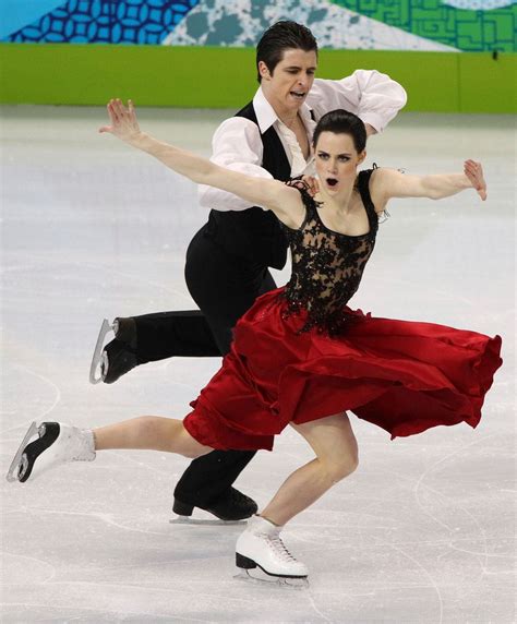 Canadian Pair Takes Ice Dancing Lead Over Americans