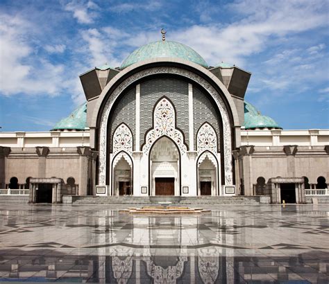Got to check it out soon. Federal Territory Mosque | The Kuala Lumpur Mosque was ...