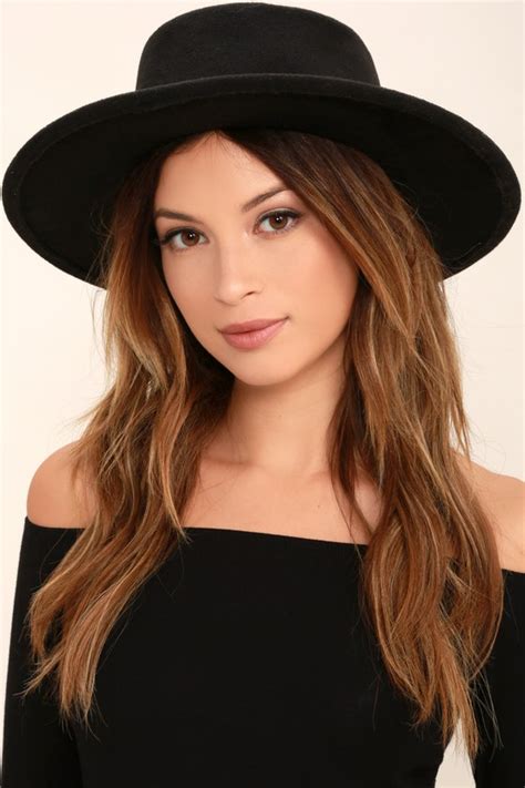 We have searched the www and turned up tons of leading seo and blackhat sites like blackhatworld. Chic Black Hat - Felted Hat - Flat Top Hat - $20.00