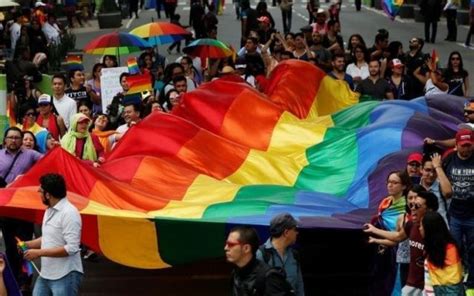 Lgbt people in malaysia told human rights watch and the malaysian trans rights group justice for sisters that hostile government rhetoric contributes to violence against lgbt people by members of the public. 8 Negara Di Dunia Yang Paling Kuat Menolak LGBT | Iluminasi