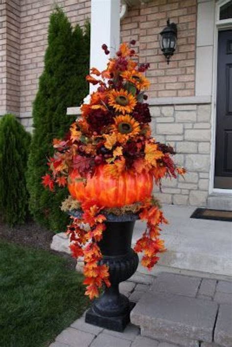 Lets Beautify Your Outdoor Garden With These Fall Decorations With