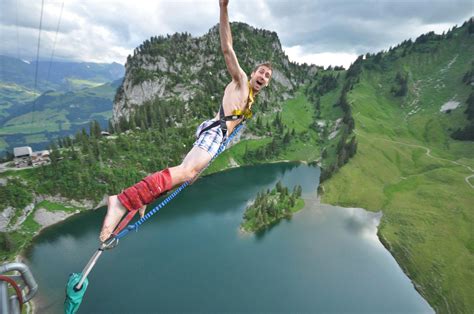 The Worlds Best Bungee Jumping