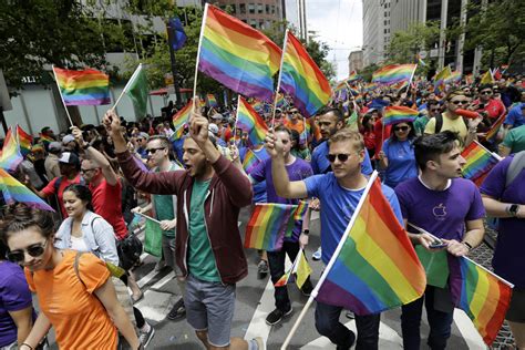La comunidad lgbt de celaya, guanajuato marcha con orgullo. Realizarán en Guadalajara dos marchas del orgullo gay ...