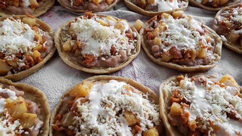 Sopes Con Picadillo Un Desayuno Rápido Y Tradicional Para Tener Una Mañana Muy Mexicana Gastrolab