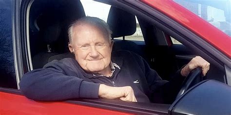 Britains Oldest Taxi Driver Retires At 85 Fox News