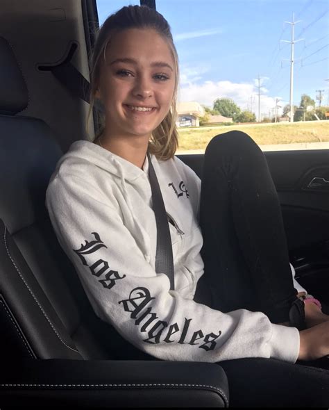 Lizzy Greene On Twitter Good Morning Have A Great Day 😀🌈