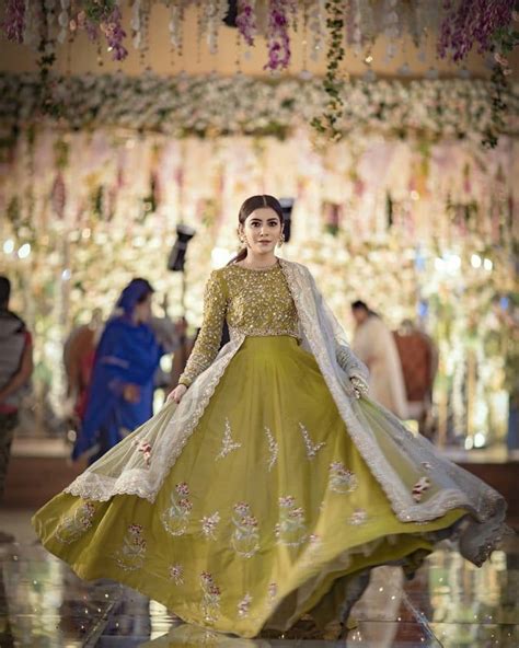 Stylish Pakistani Mehndi Dresses Collection This Season Bridal Mehndi Dresses Pakistani Party