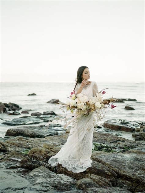 Choose from wedding venues, chapels and reception venues in the cape town, cape winelands, drakensberg, johannesburg, pretoria, kruger park beach wedding venues. Siren of the Cape Town Shore: Beach Bridal Editorial ...