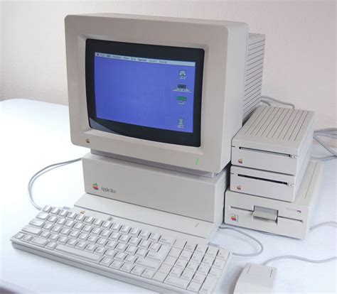 14 Tech Supplies That Made School Tolerable In The 90s Apple