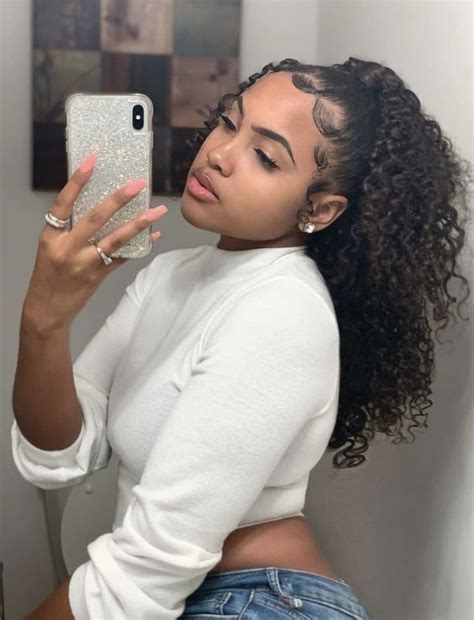𝚙𝚒𝚗𝚝𝚎𝚛𝚎𝚜𝚝𝚡𝚜𝚑𝚞𝚐𝚊 ♡♡♡ Curly Hair Styles Natural Hair Styles