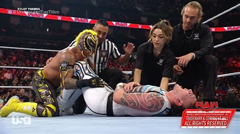 Wwe Monday Night Raw Results And Recap 8122 Wwe Wrestling News World