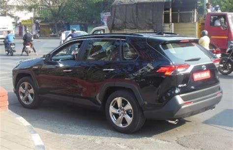 Toyota Rav4 Suv Spotted Undisguised In India Ahead Of Expected Launch
