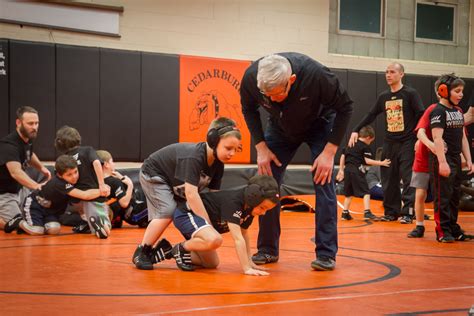 Ben Peterson Visits The Matdogs Cedarburg Wrestling